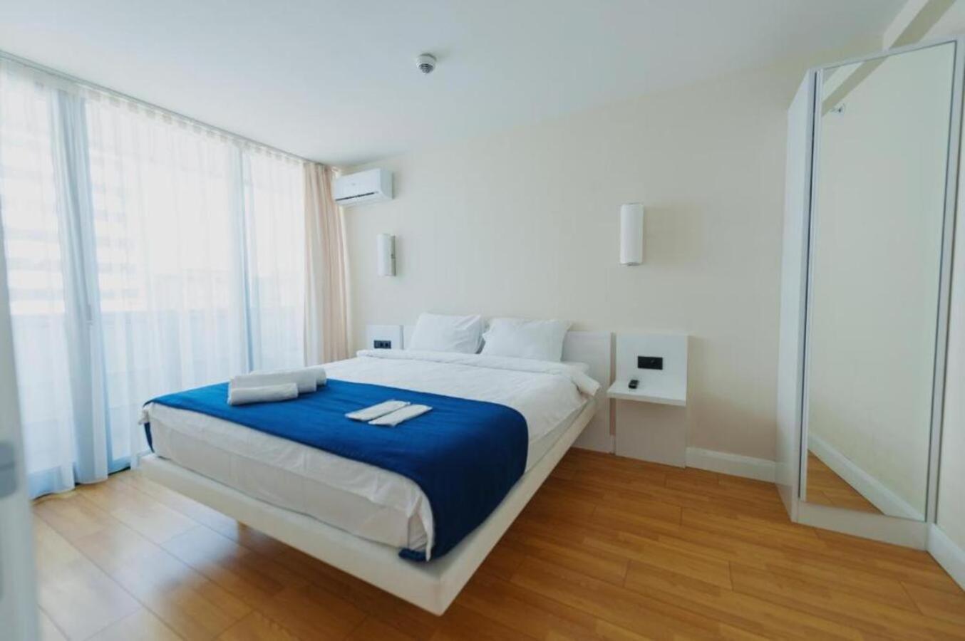 Luxury Apartamnets דירה
